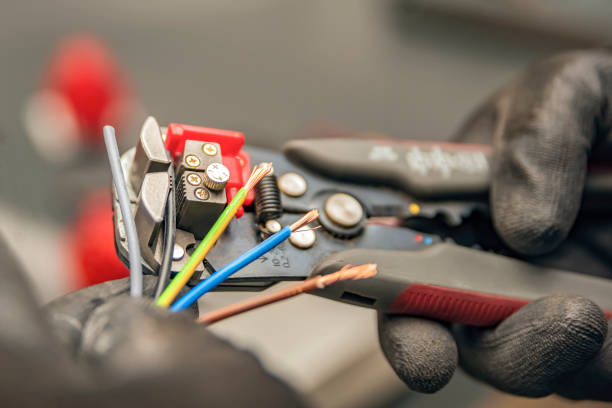 Best Local Electrician Companies  in St Matthews, SC